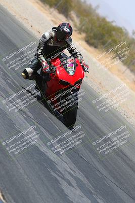 media/Mar-28-2022-Superbike Trackdays (Mon) [[b8603d0f67]]/Open Track Time/Turn 3 Inside/